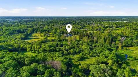 1201 Plum Tree Road Barrington IL 60010
