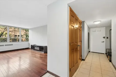 3950 North Lake Shore Drive Chicago IL 60613