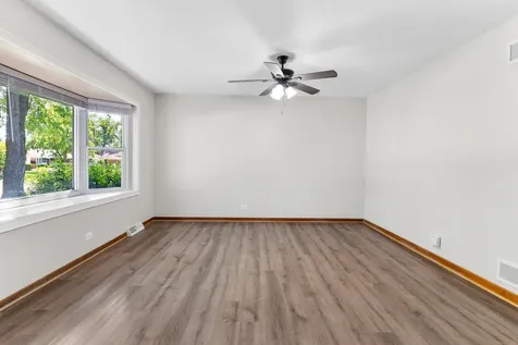3327 D Hutchison Avenue Joliet IL 60431