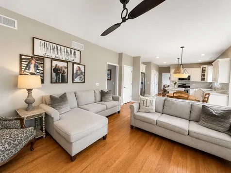 635 Independence Avenue Elburn IL 60119