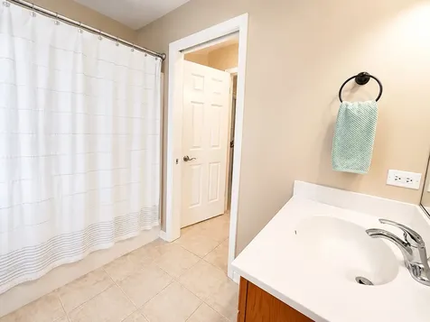 635 Independence Avenue Elburn IL 60119
