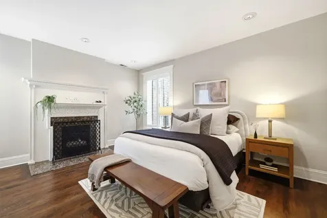 1352 North La Salle Drive Chicago IL 60610