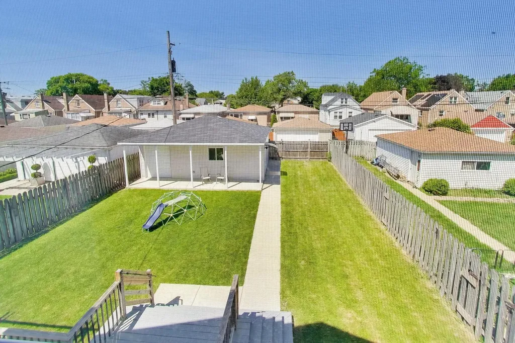 5320 North Moody Avenue Chicago IL 60630