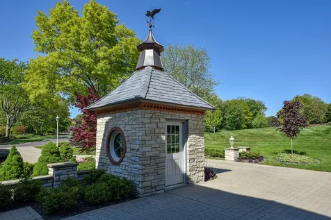 1661 Balmoral Lane Inverness IL 60067