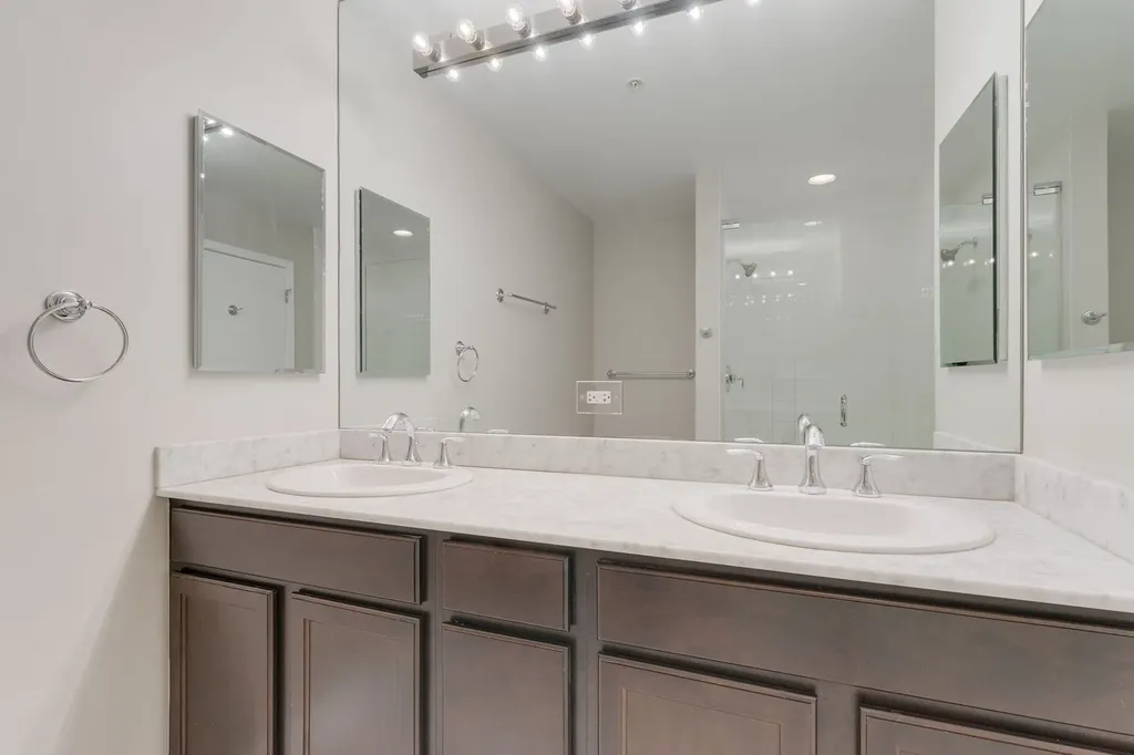 1901 South Calumet Avenue Chicago IL 60616