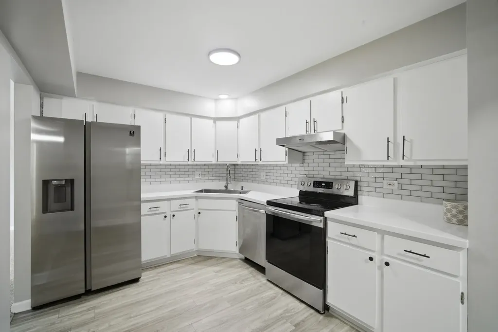 2600 Brookwood Way Drive Rolling Meadows IL 60008