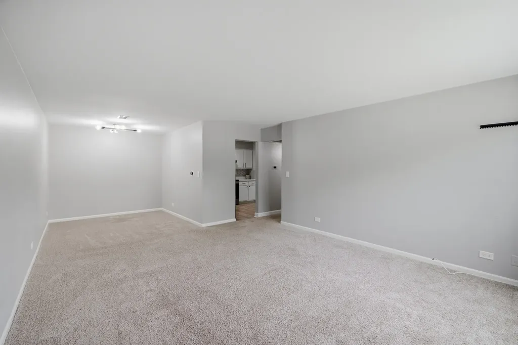2600 Brookwood Way Drive Rolling Meadows IL 60008