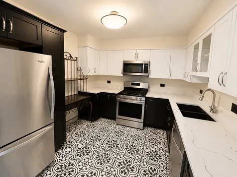 6670 South Brainard Avenue Countryside IL 60525