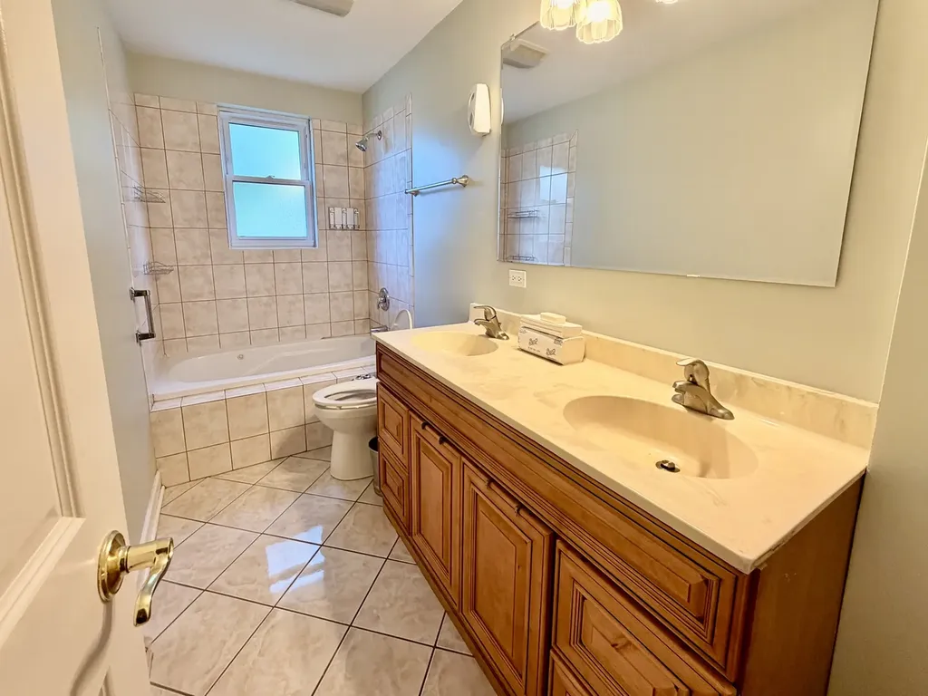 12118 West Somerset Road Orland Park IL 60467