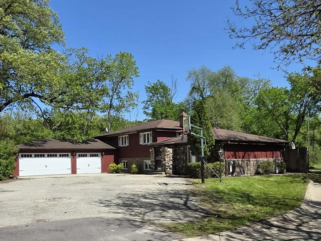 5787 North Clifford Avenue Chicago IL 60646