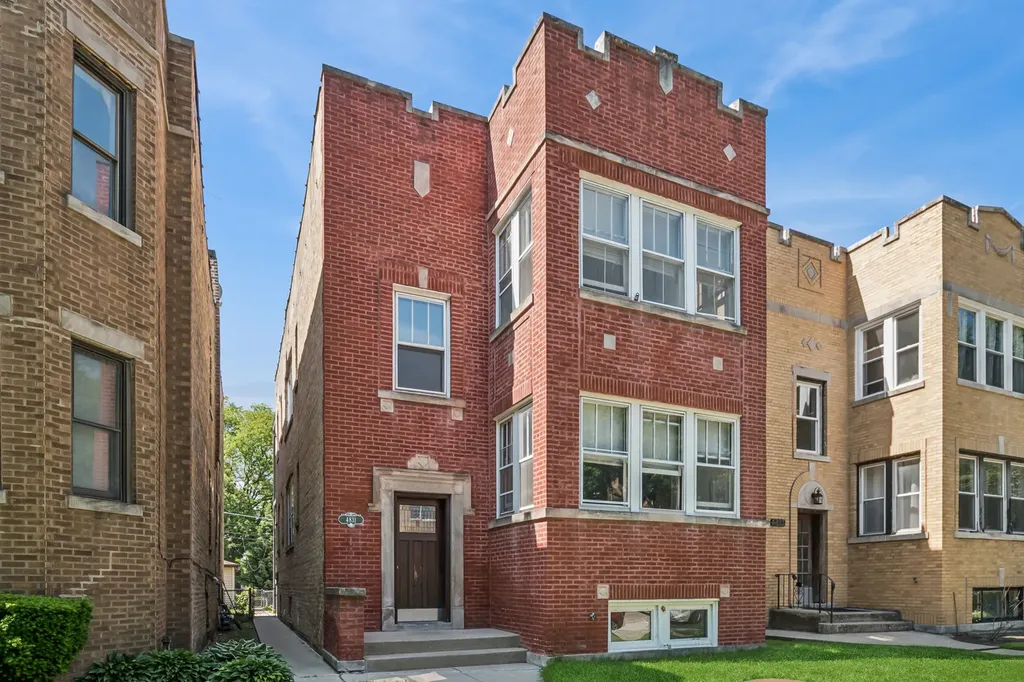 4831 Wright Terrace Skokie IL 60077
