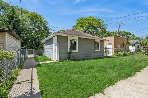 4831 Wright Terrace Skokie IL 60077
