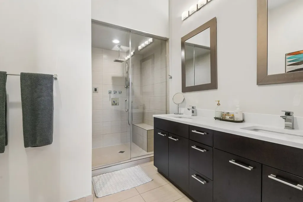 1536 West Walton Street Chicago IL 60642