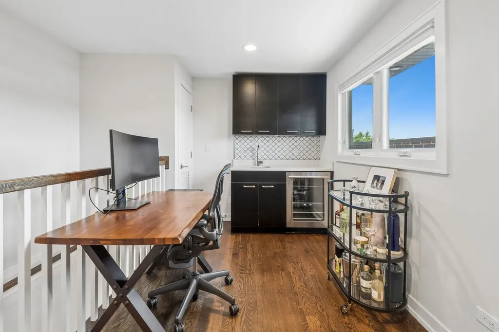 1536 West Walton Street Chicago IL 60642