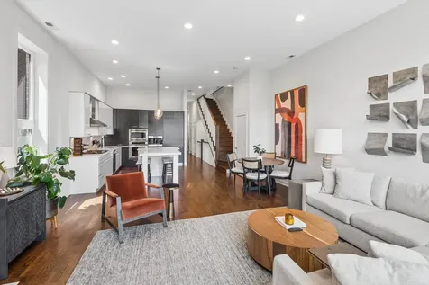 1536 West Walton Street Chicago IL 60642