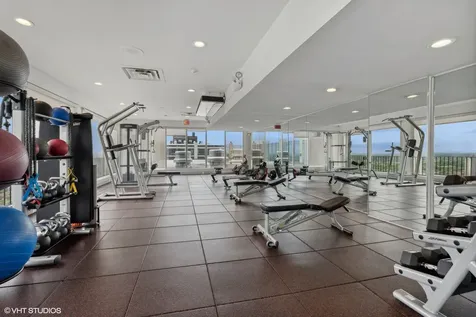 6171 North Sheridan Road Chicago IL 60660