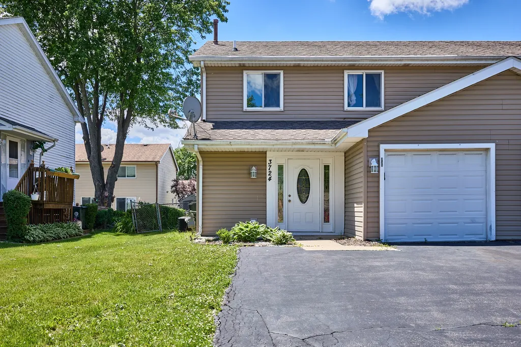 3724 Merrimac Lane E Hanover Park IL 60133