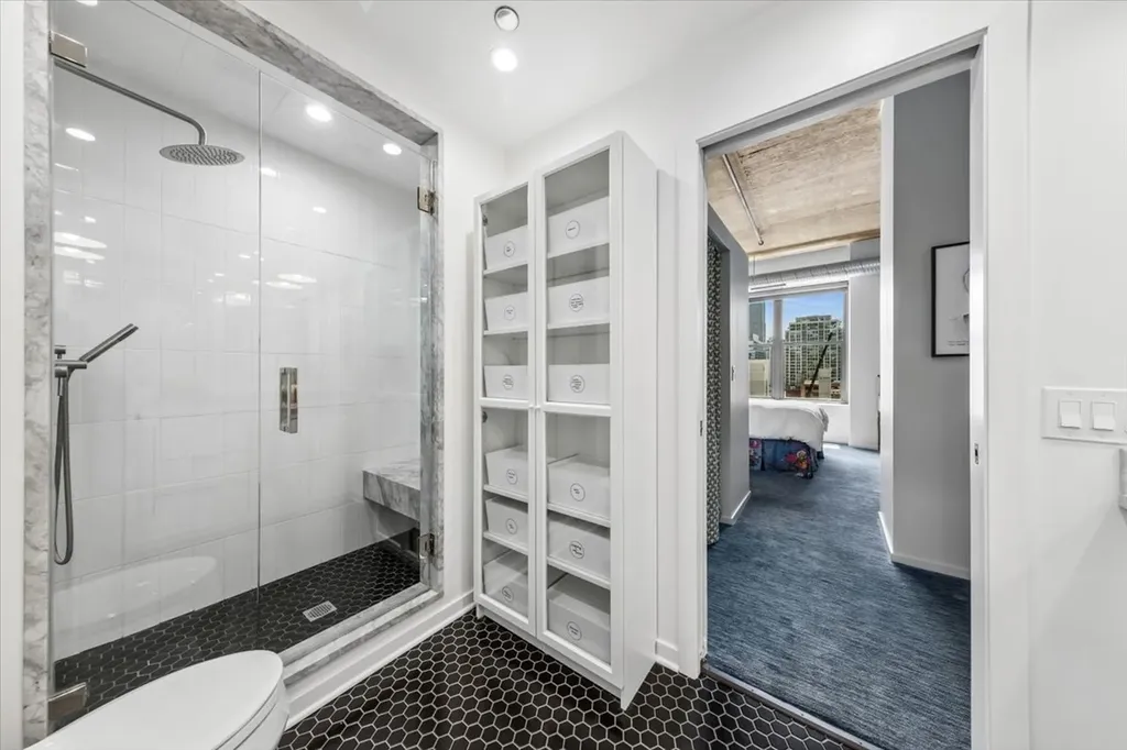 849 North Franklin Street Chicago IL 60610