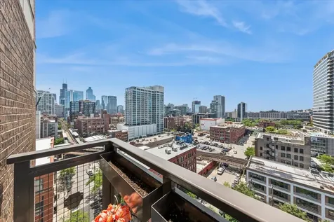 849 North Franklin Street Chicago IL 60610