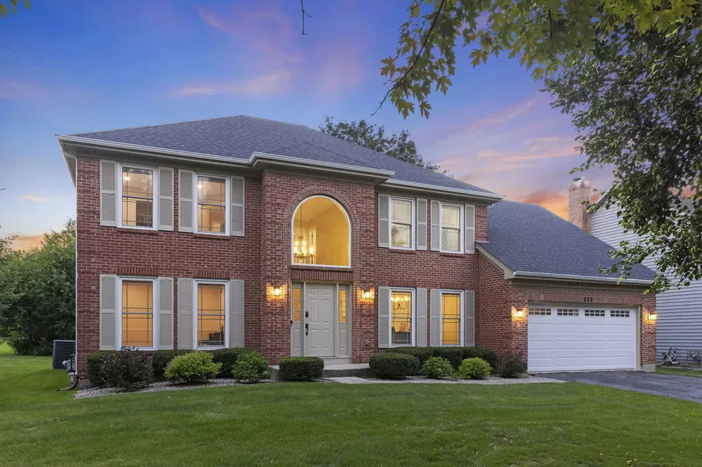 352 Millcreek Lane Naperville IL 60540