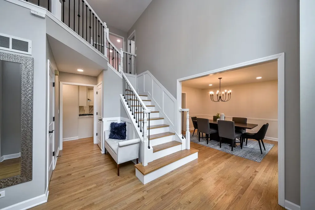 352 Millcreek Lane Naperville IL 60540