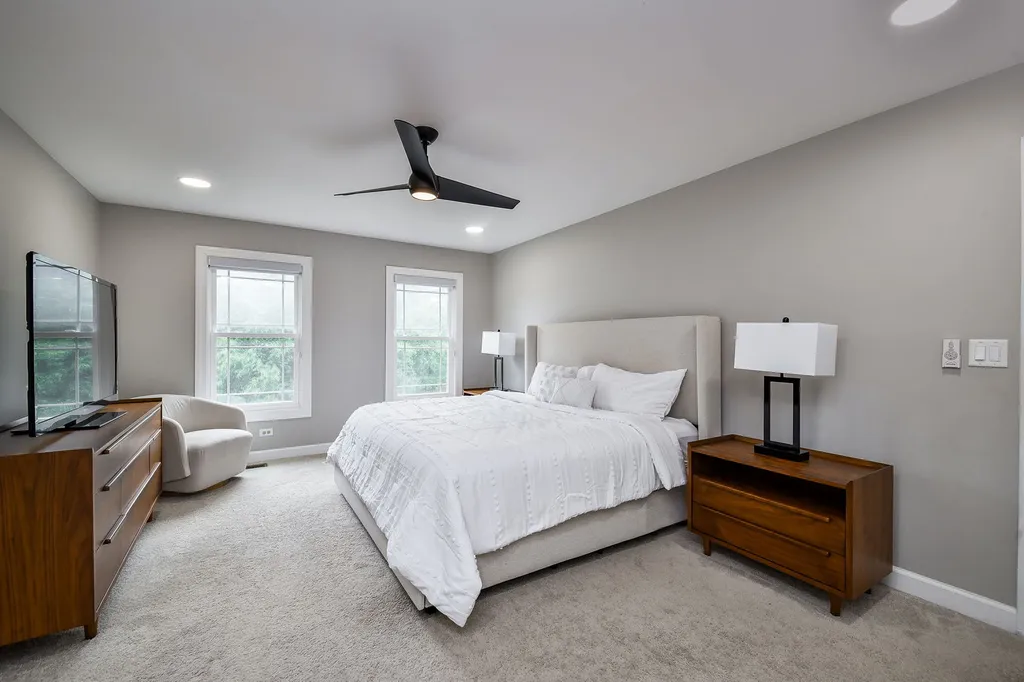 352 Millcreek Lane Naperville IL 60540
