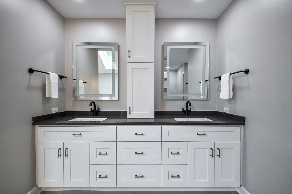 352 Millcreek Lane Naperville IL 60540