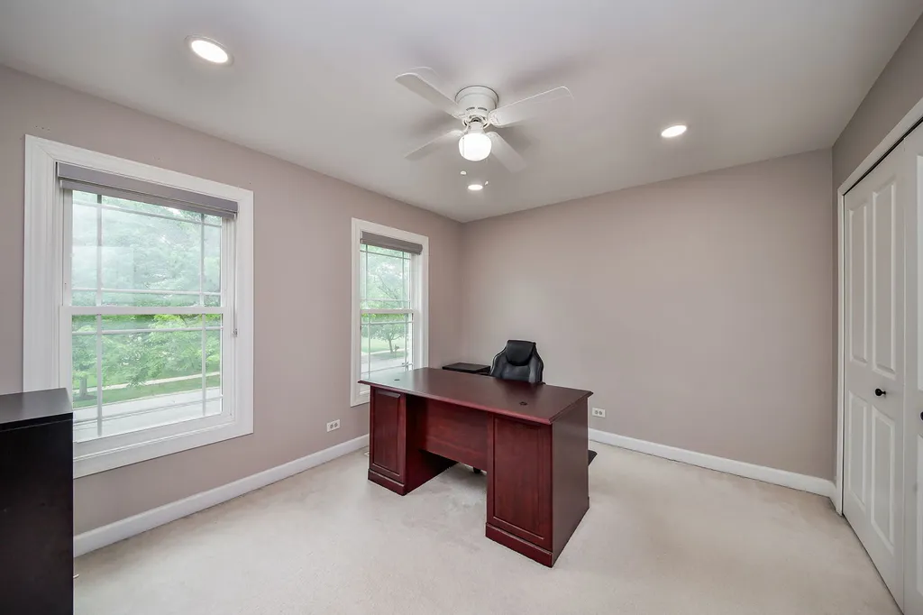 352 Millcreek Lane Naperville IL 60540