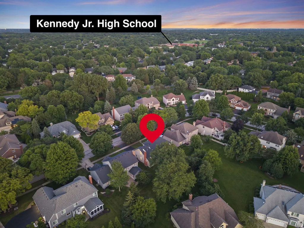 352 Millcreek Lane Naperville IL 60540