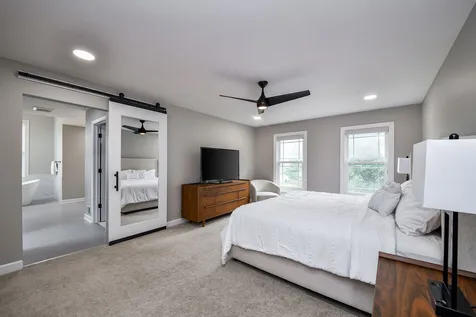 352 Millcreek Lane Naperville IL 60540