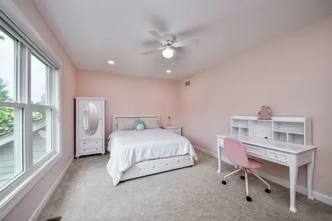 352 Millcreek Lane Naperville IL 60540