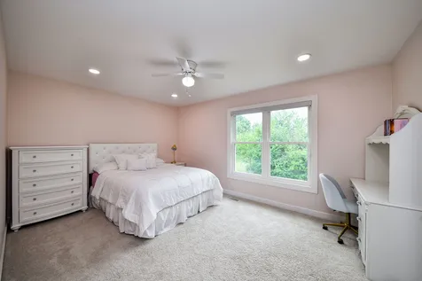 352 Millcreek Lane Naperville IL 60540