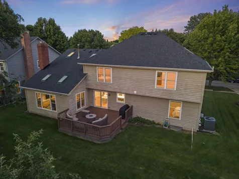 352 Millcreek Lane Naperville IL 60540