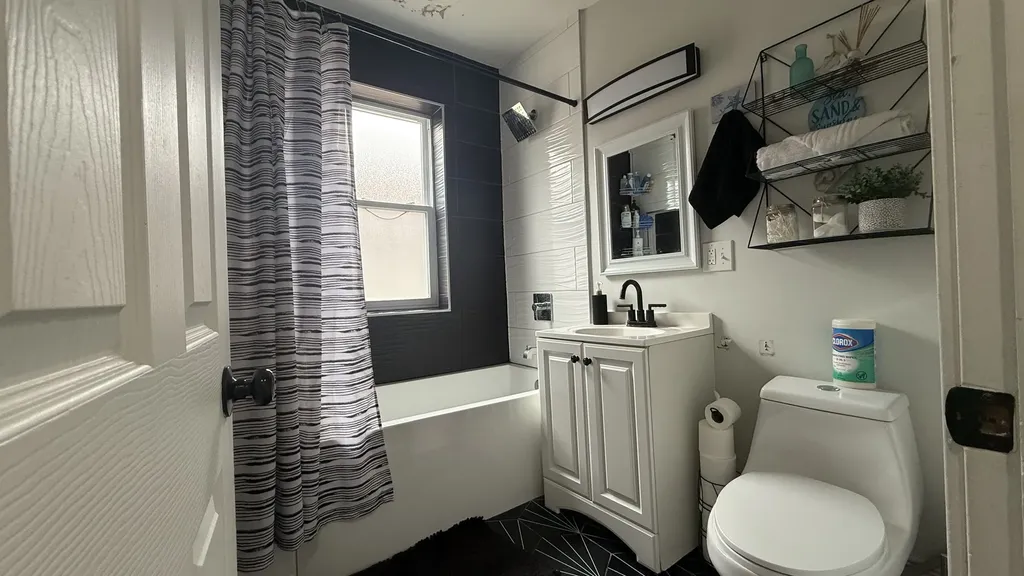 2434 North Lorel Avenue Chicago IL 60639