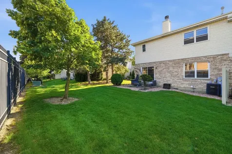 8627 Miroballi Drive Hickory Hills IL 60457
