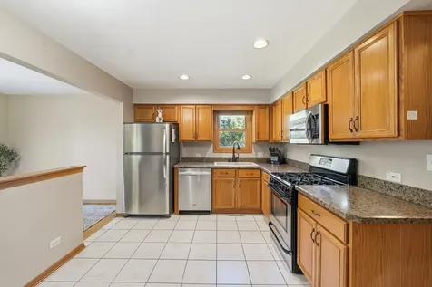 8627 Miroballi Drive Hickory Hills IL 60457