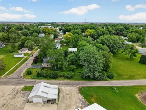 405 West Cherry Street Forreston IL 61030