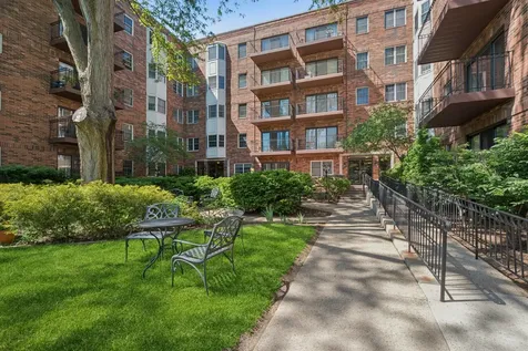 1501 Oak Avenue Evanston IL 60201