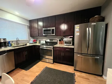 5139 North East River Road Chicago IL 60656