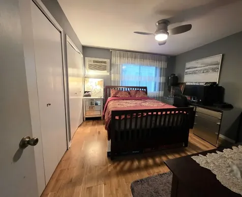 5139 North East River Road Chicago IL 60656