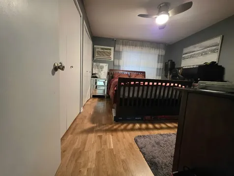 5139 North East River Road Chicago IL 60656