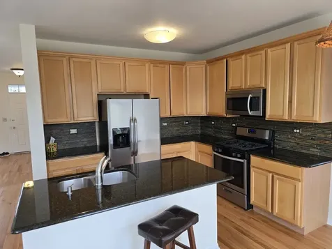 211 Valley View Drive St. Charles IL 60175