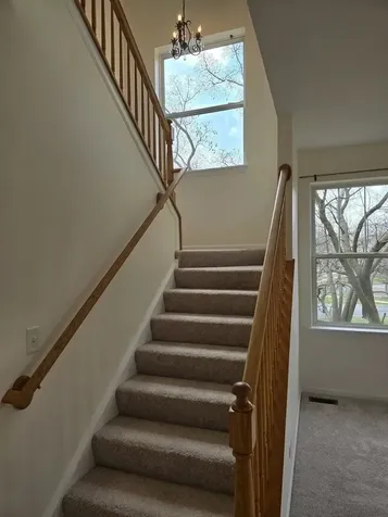 211 Valley View Drive St. Charles IL 60175