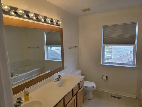211 Valley View Drive St. Charles IL 60175