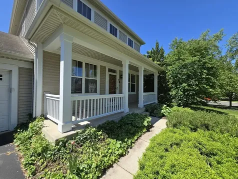 211 Valley View Drive St. Charles IL 60175