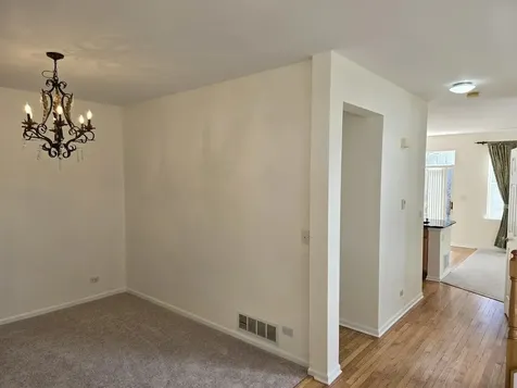 211 Valley View Drive St. Charles IL 60175