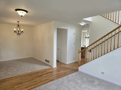 211 Valley View Drive St. Charles IL 60175