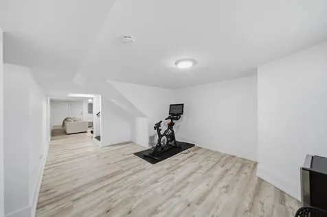 6126 West Roscoe Street Chicago IL 60634