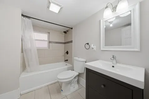 6126 West Roscoe Street Chicago IL 60634