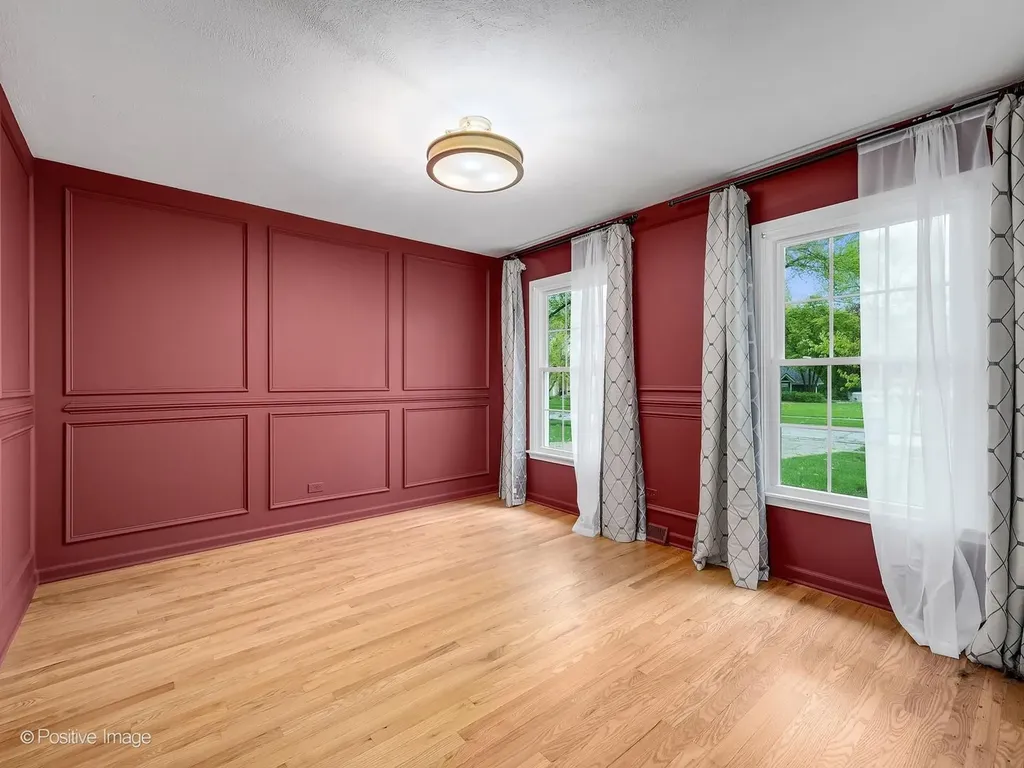 2S560 Seneca Drive Wheaton IL 60189